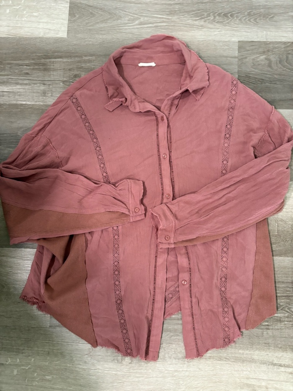 Miss Me Women's Washed Rose Button-Up Shirt